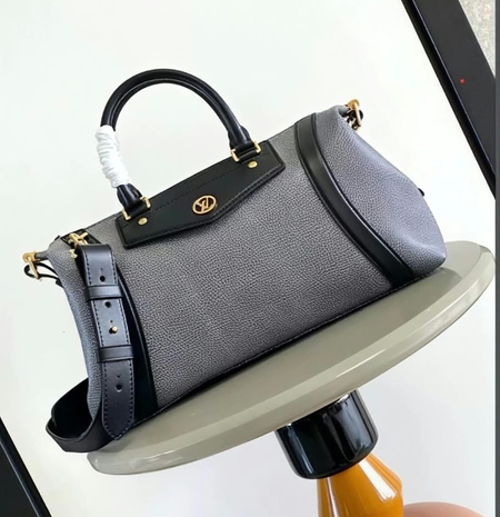 Louis Vuitton — LV. BIKER MM