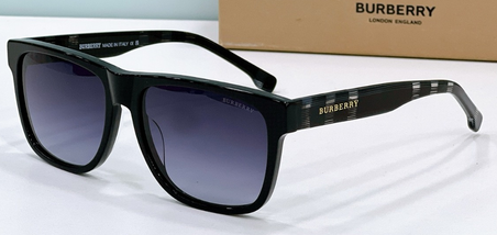 Burberry — BE.. 4482 BLACK PRNT.